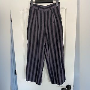 vintage wide legged trousers | size 27P | black with striped detail
